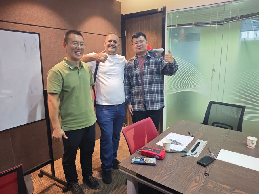 Customer from Israel at the export office